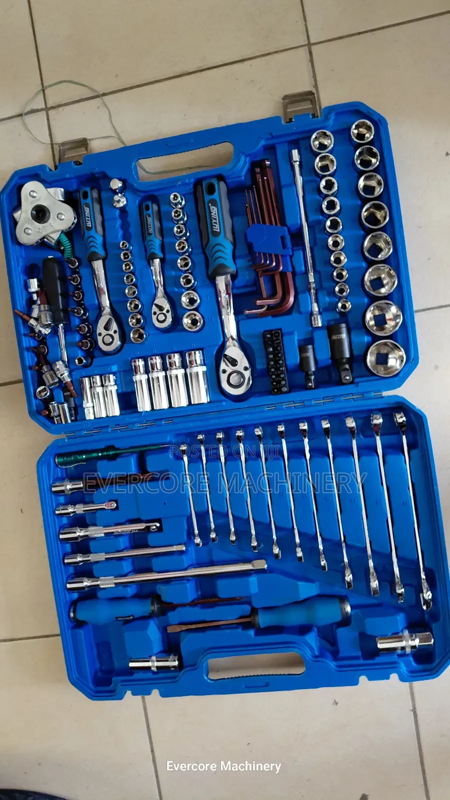 Heavy Duty 121pcs Tool Box Set With All Accessories.