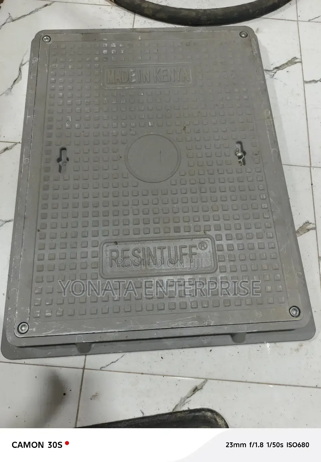Reinforced Fibre Lockable Manhole Cover 450*600