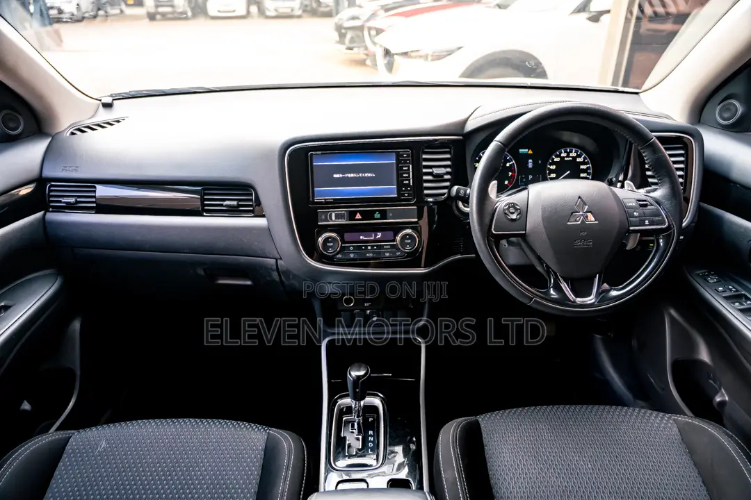 Mitsubishi Outlander 2019 White