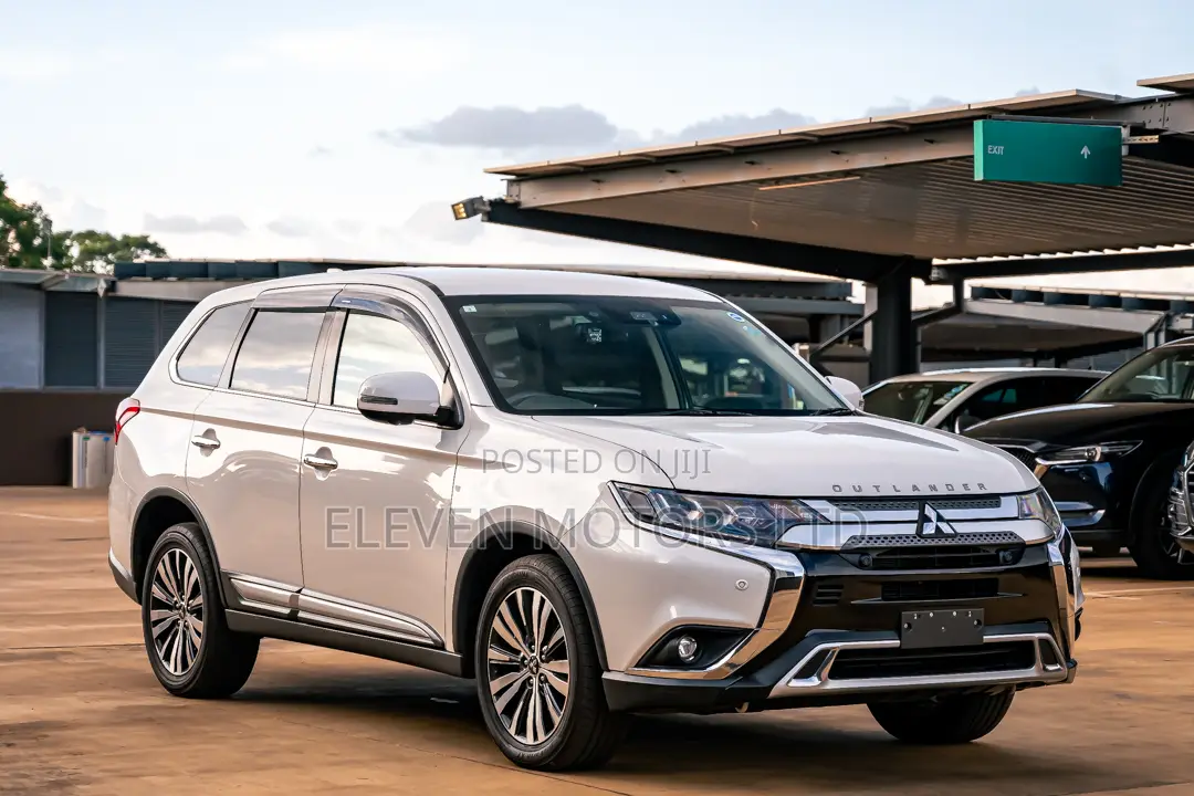 Mitsubishi Outlander 2019 White