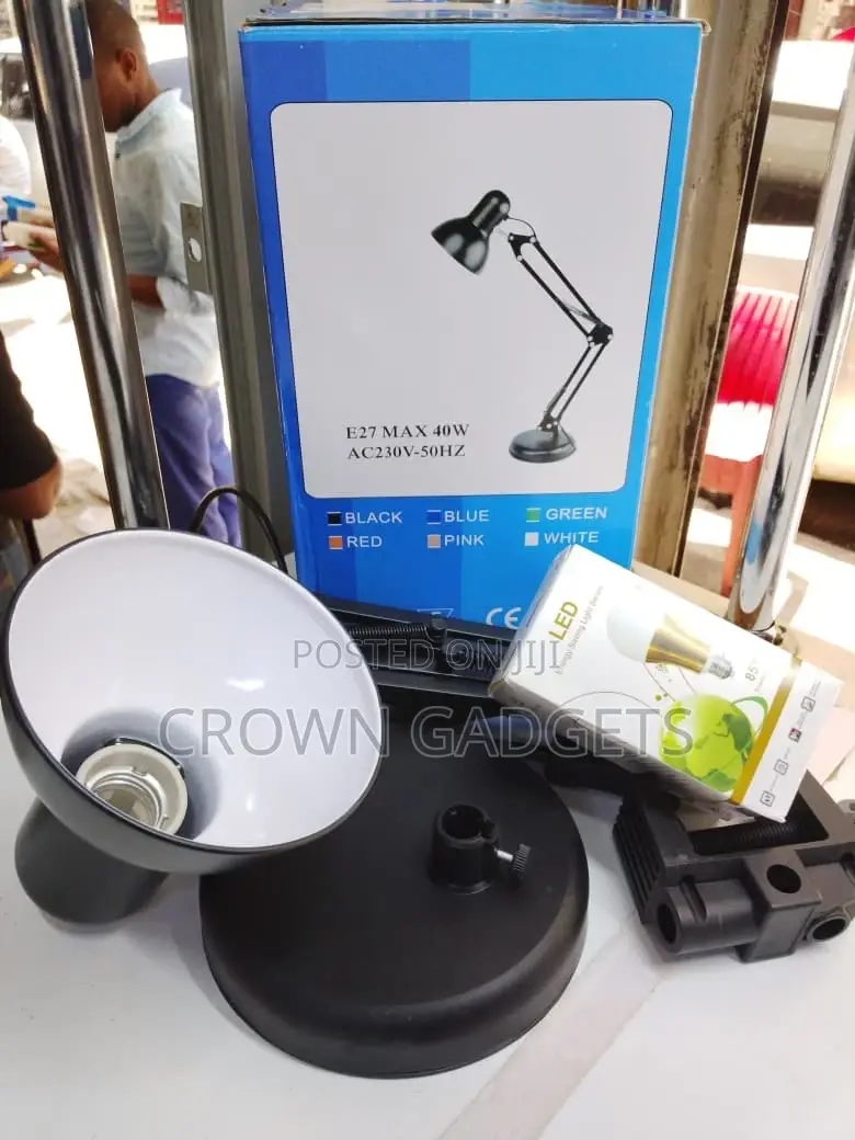 Classic Adjustable Study Lamp Swing Arm Design