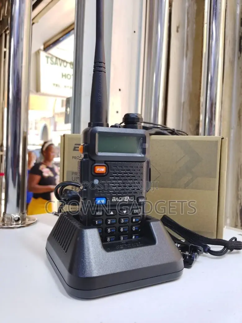 Original Baofeng Uv-5r Two Way Radio With Charger