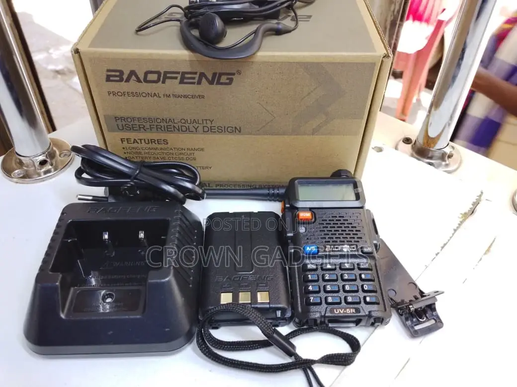 Baofeng Uv-5r Walkie-Talkie With Charging Dock