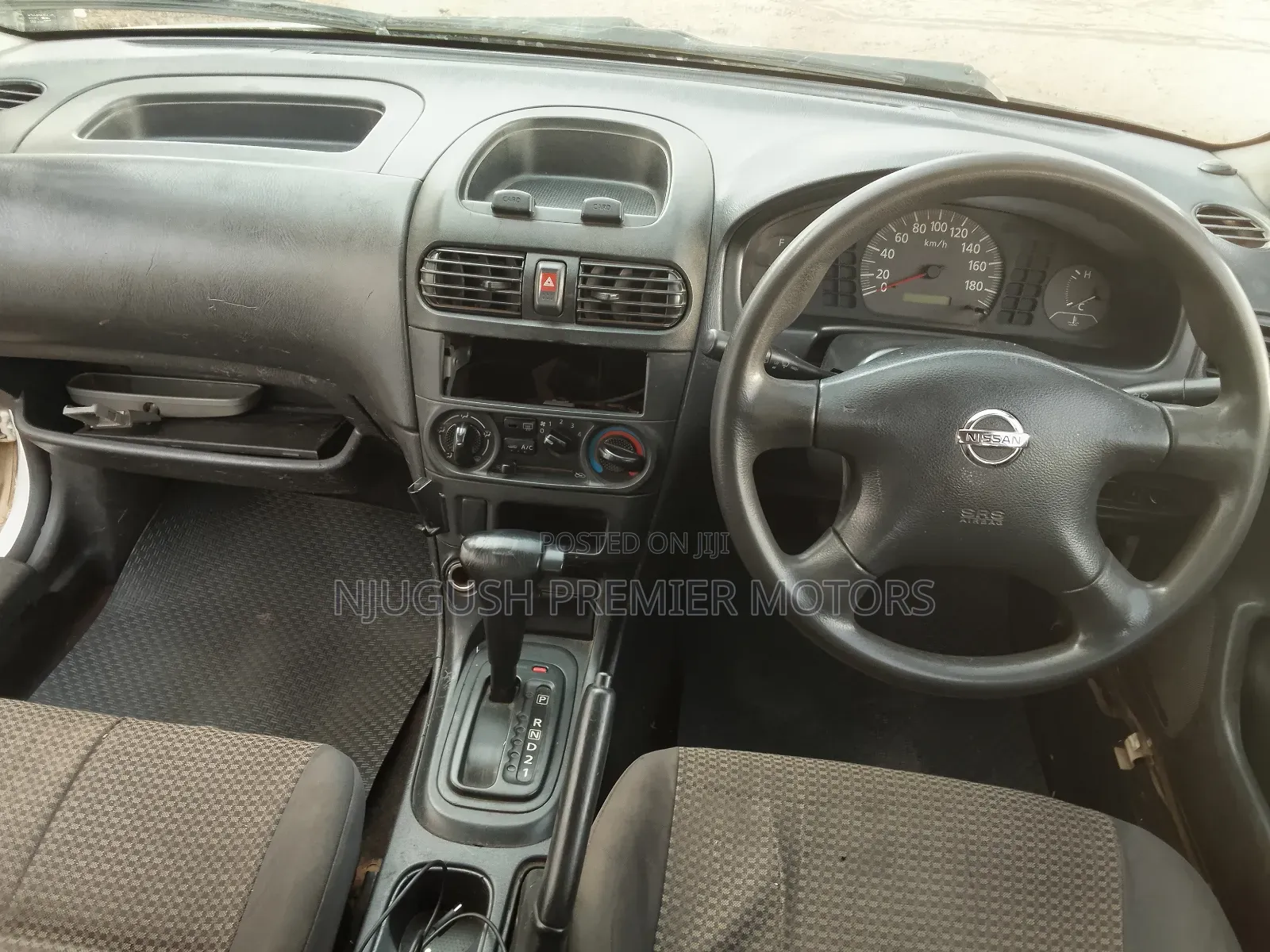 Nissan Advan 2006 White