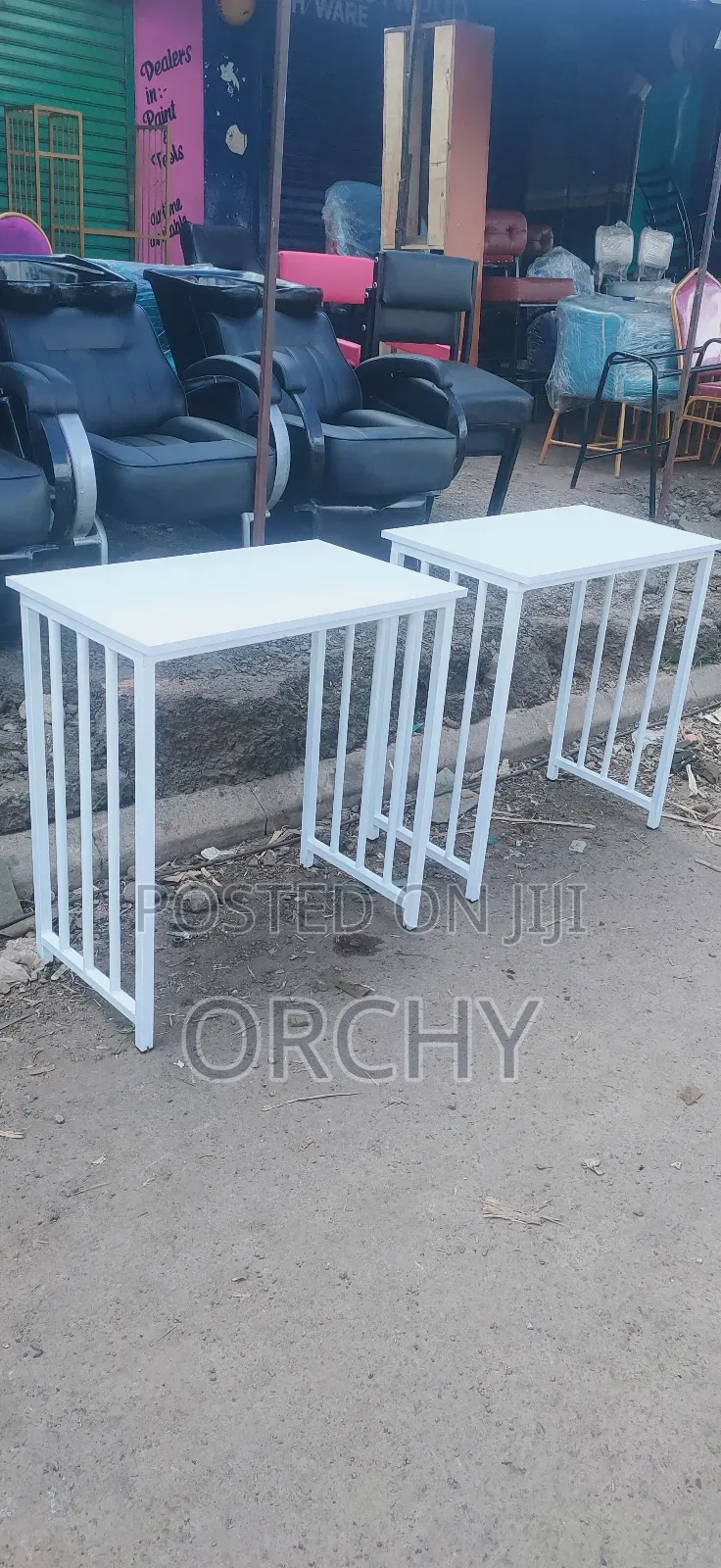 Simple Nail Table/ Manicure Table
