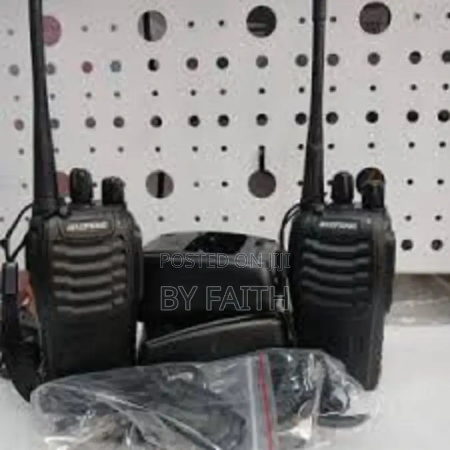 Baofeng Bf-888s 16ch Handheld 5km Range Voice Prompt Walkie Talkie*/*/