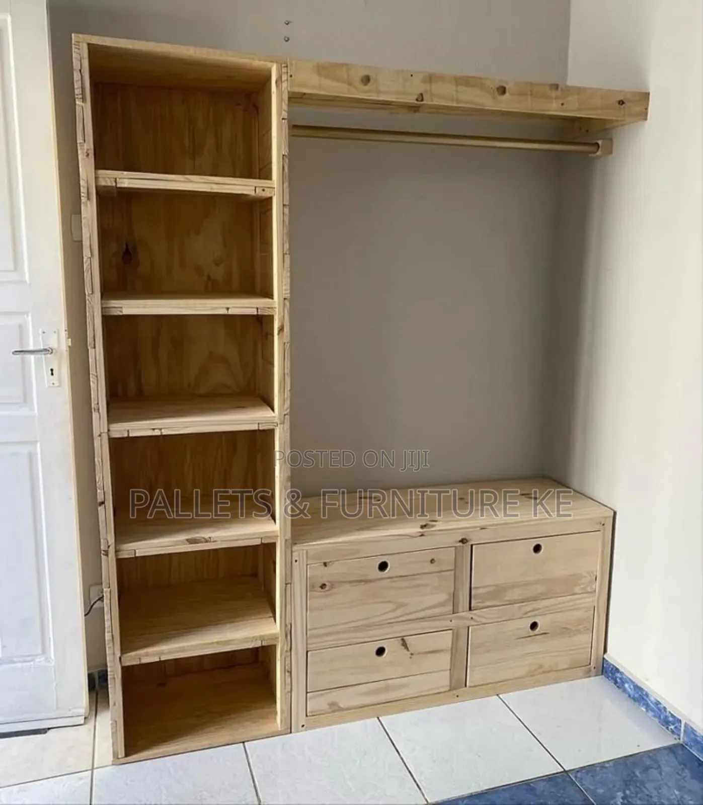 Woodline Closet