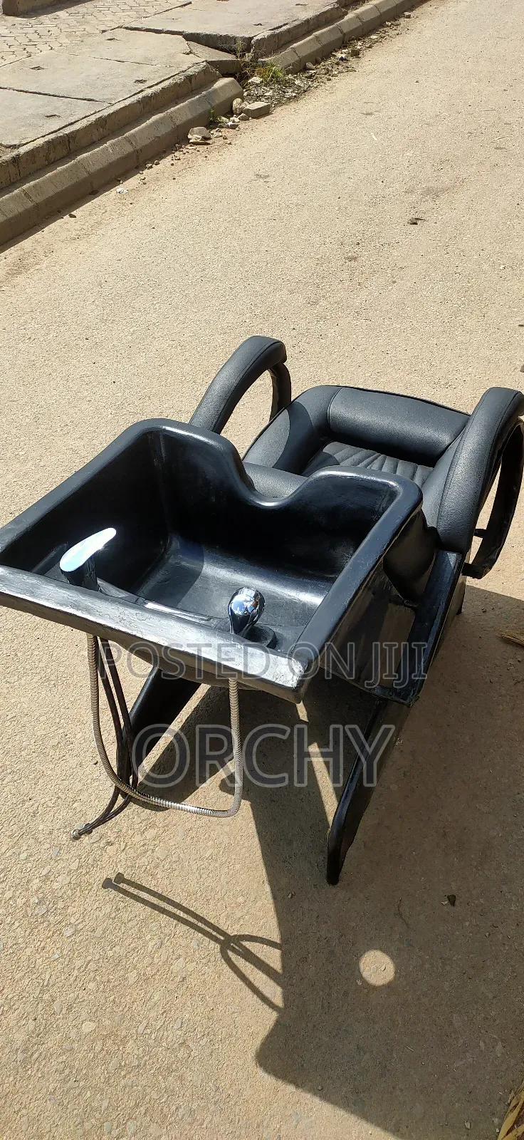 Big Bowl Salon Sink/ Shampoo Chair