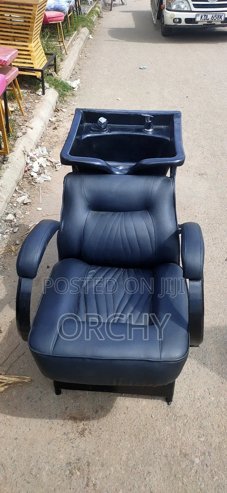 Big Bowl Salon Sink/ Shampoo Chair