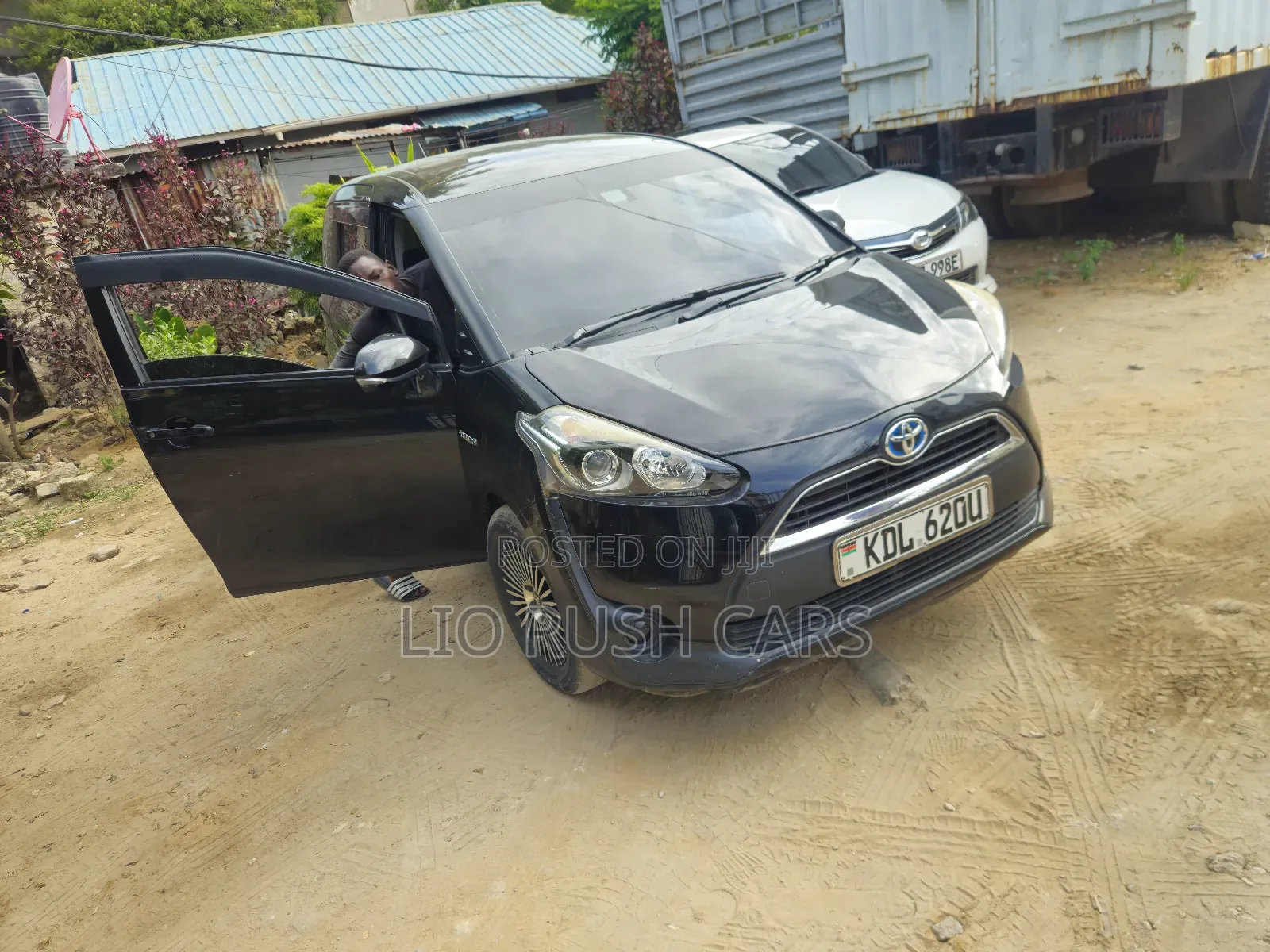 Toyota Sienta 2016 Black