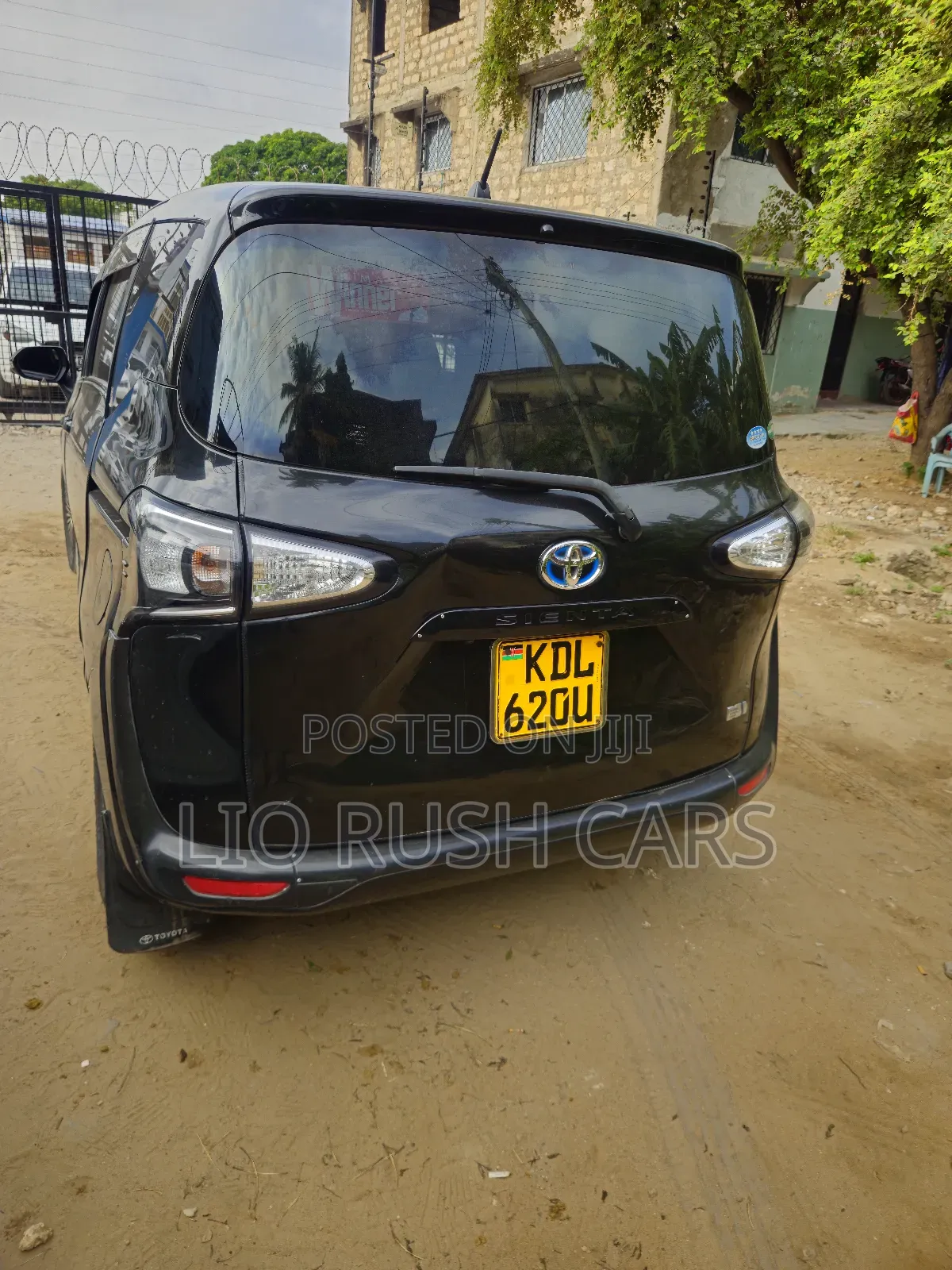 Toyota Sienta 2016 Black