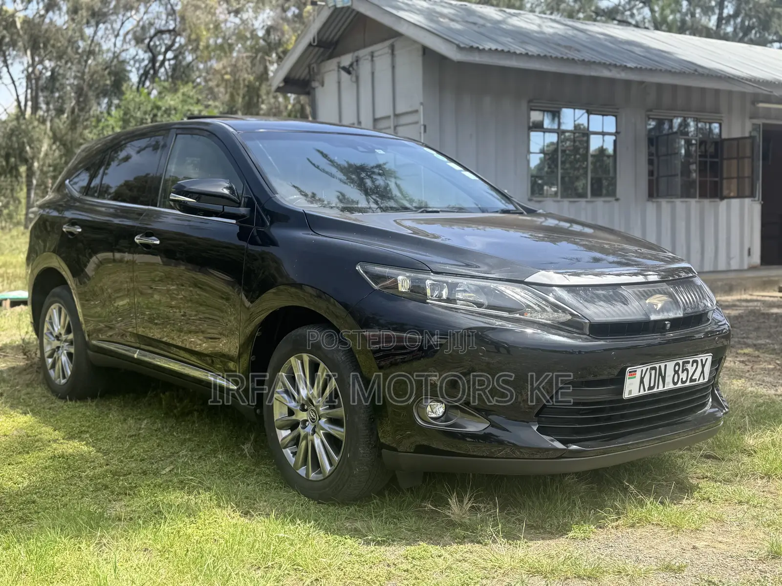 Toyota Harrier 2.0 2018 Black