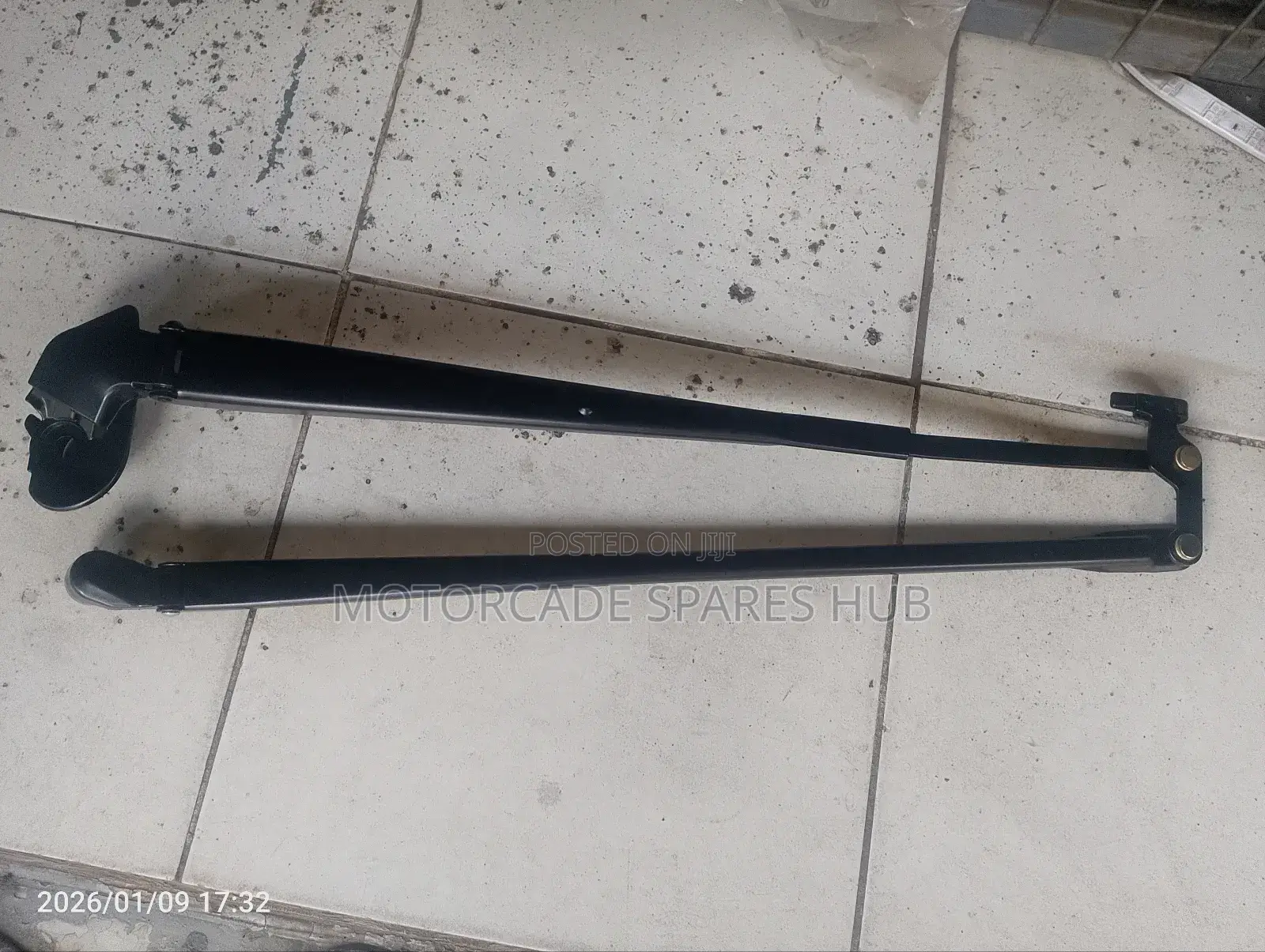 Toyota Vitz 2012 Wiper Arm