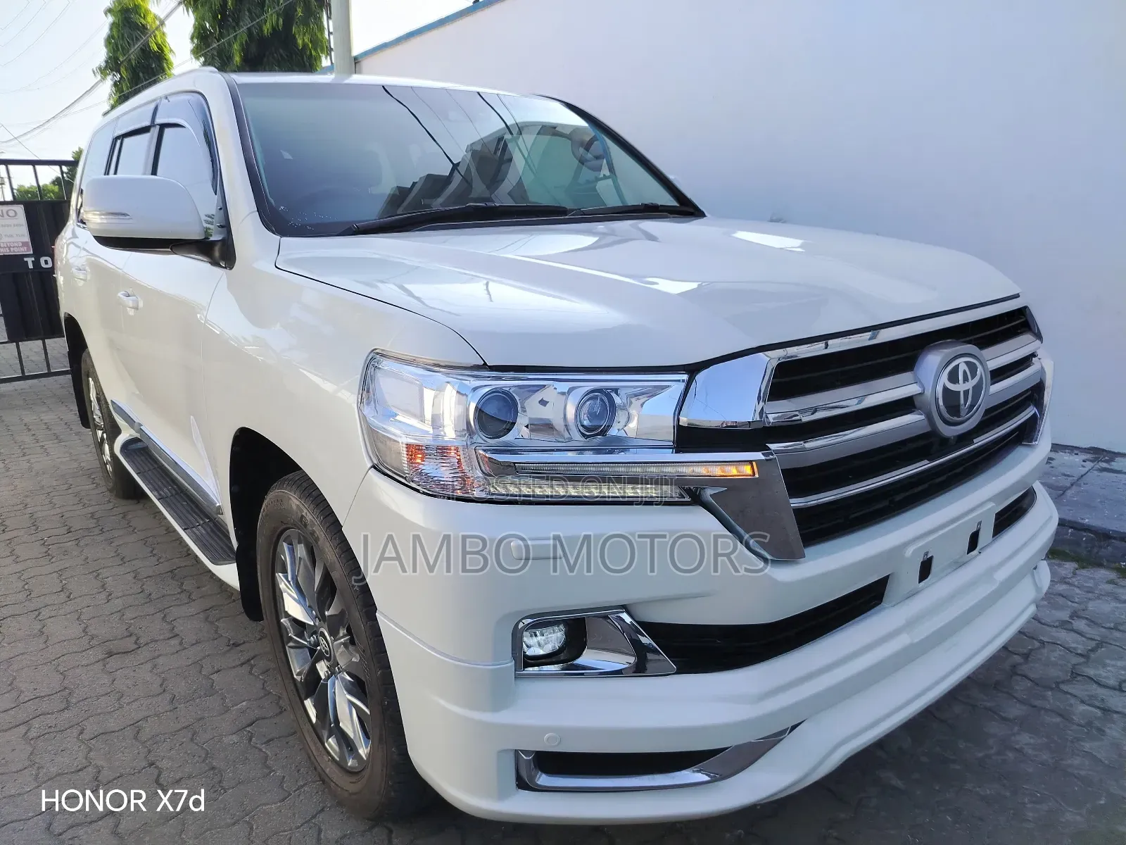 Toyota Land Cruiser 4.5 V8 TD 2020 White