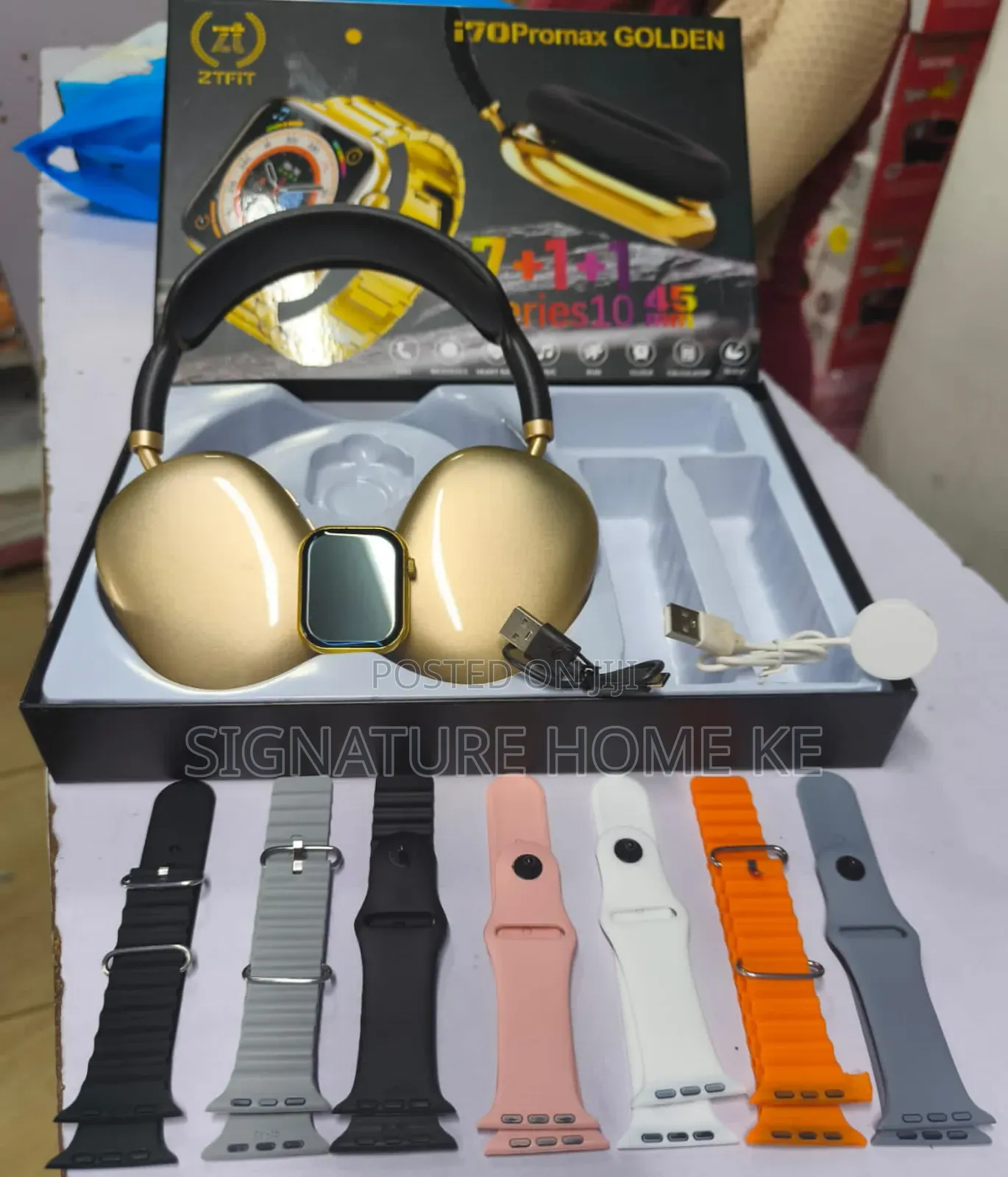 Smart Watch Ultra 7 Strap + 1 Smart Watch + Free Headphones