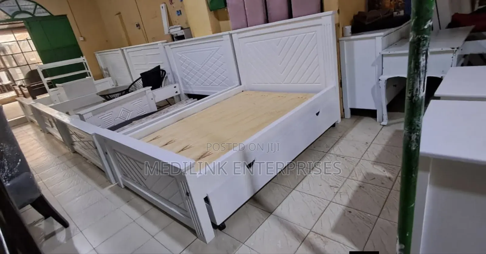Rio Octane 4*6 Mahogany Beds