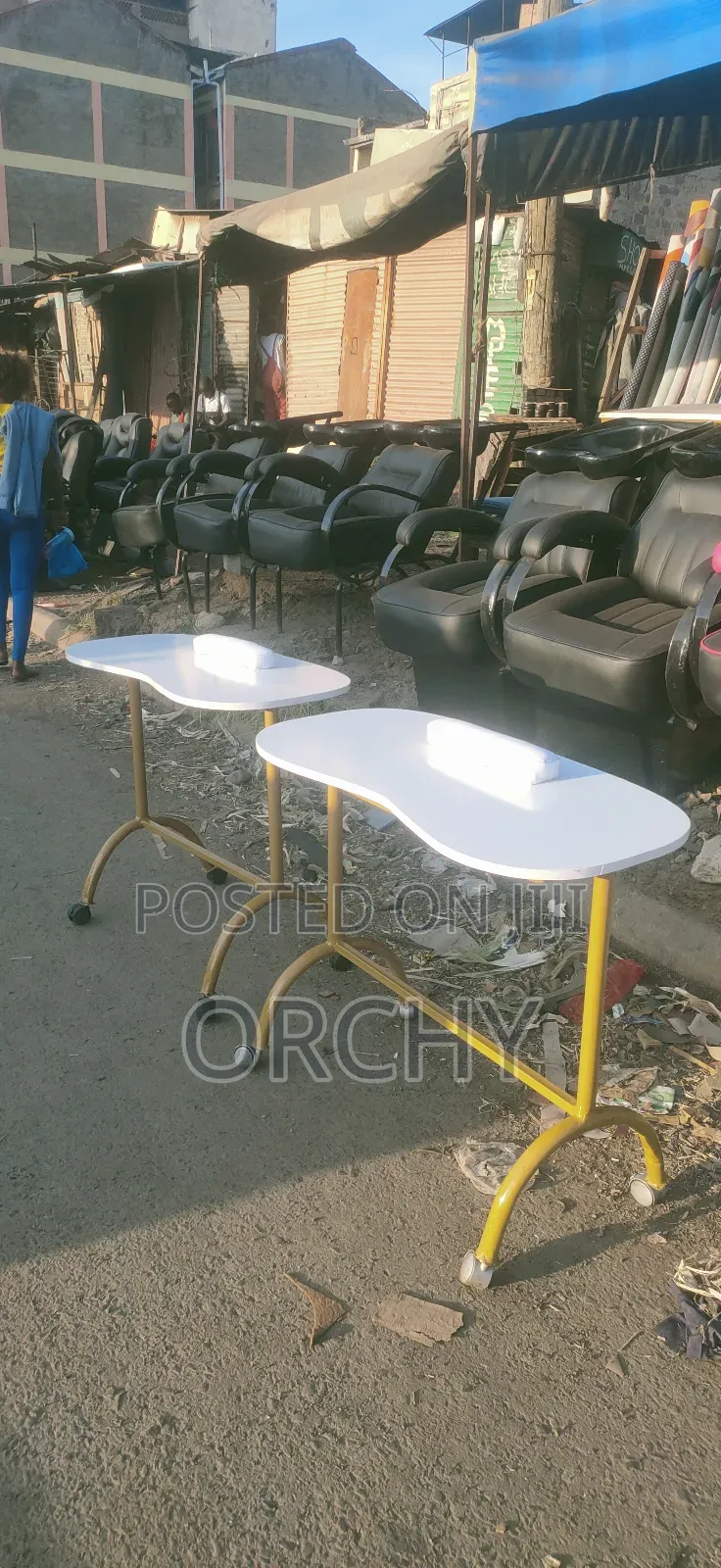 Simple Manicure Table / Nail Table