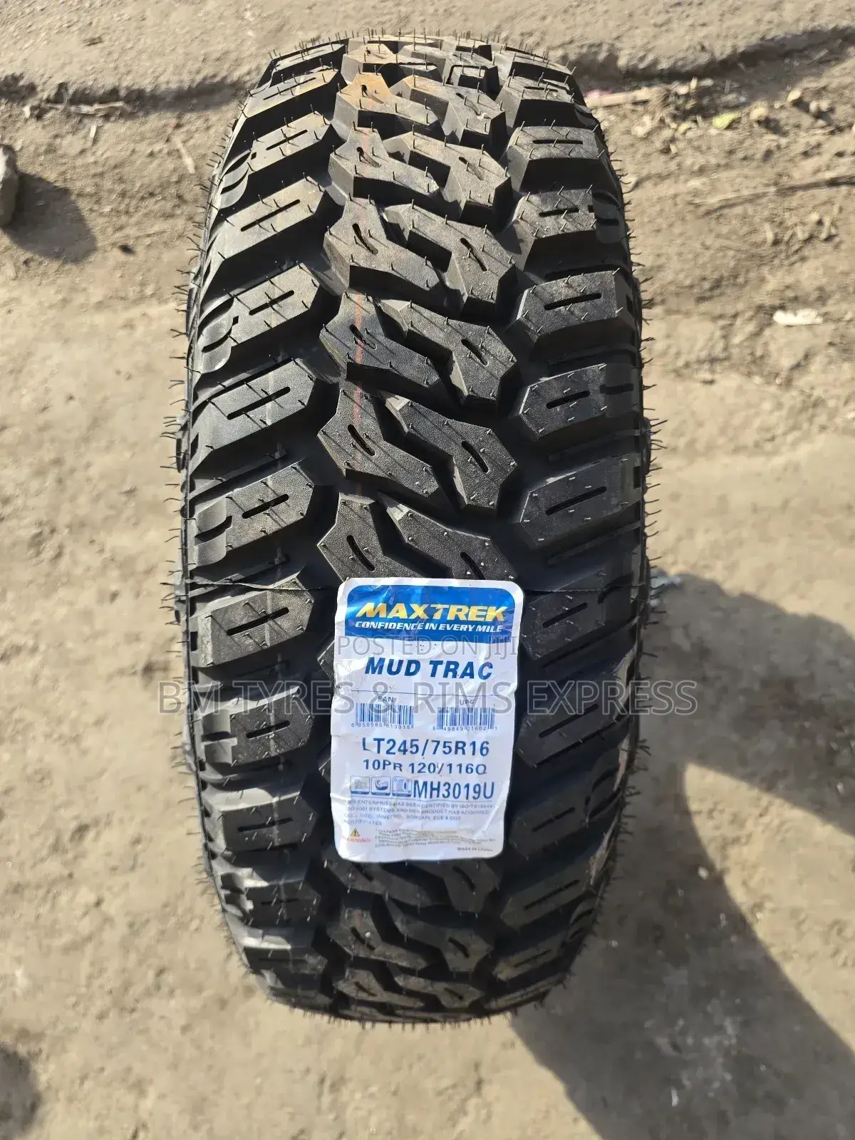 245 /75 R16 Maxtrek Tyres (Mud Terrein) Commercial.