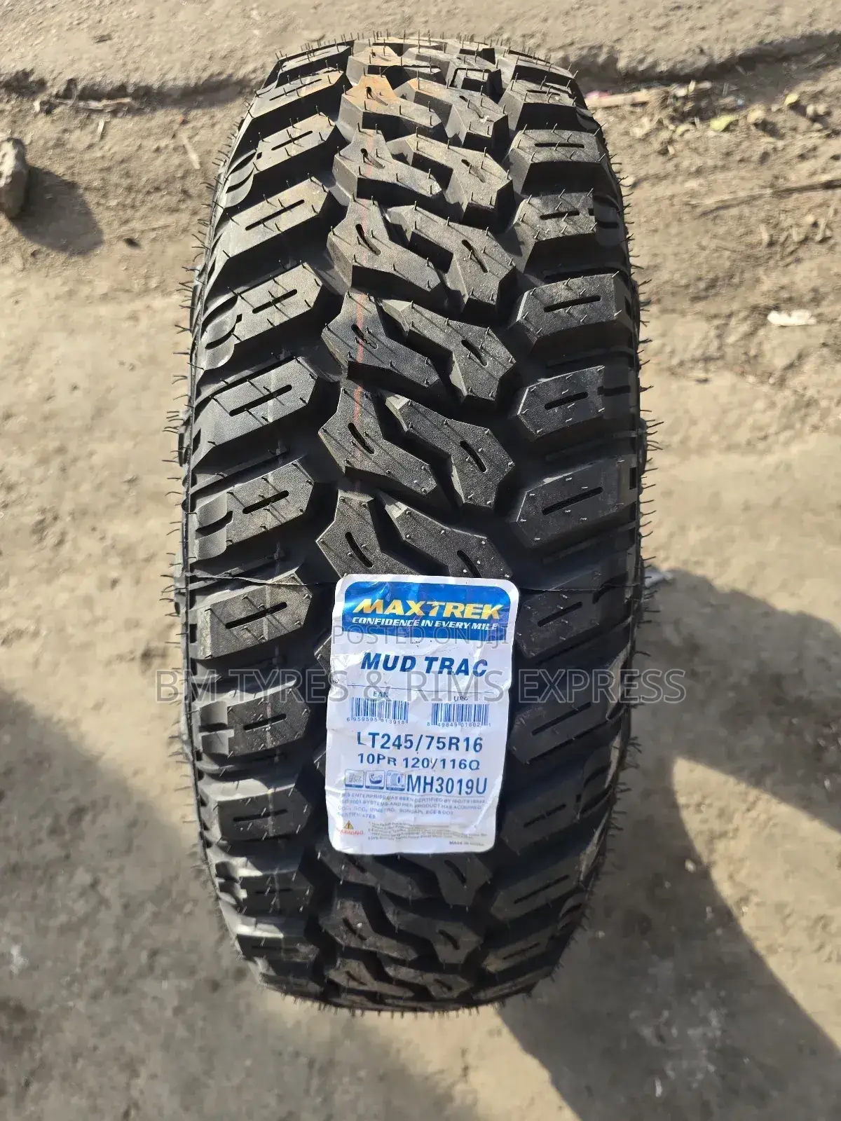 245 /75 R16 Maxtrek Tyres (Mud Terrein) Commercial.