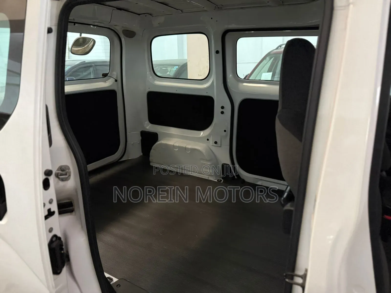 Nissan NV200 2019 White