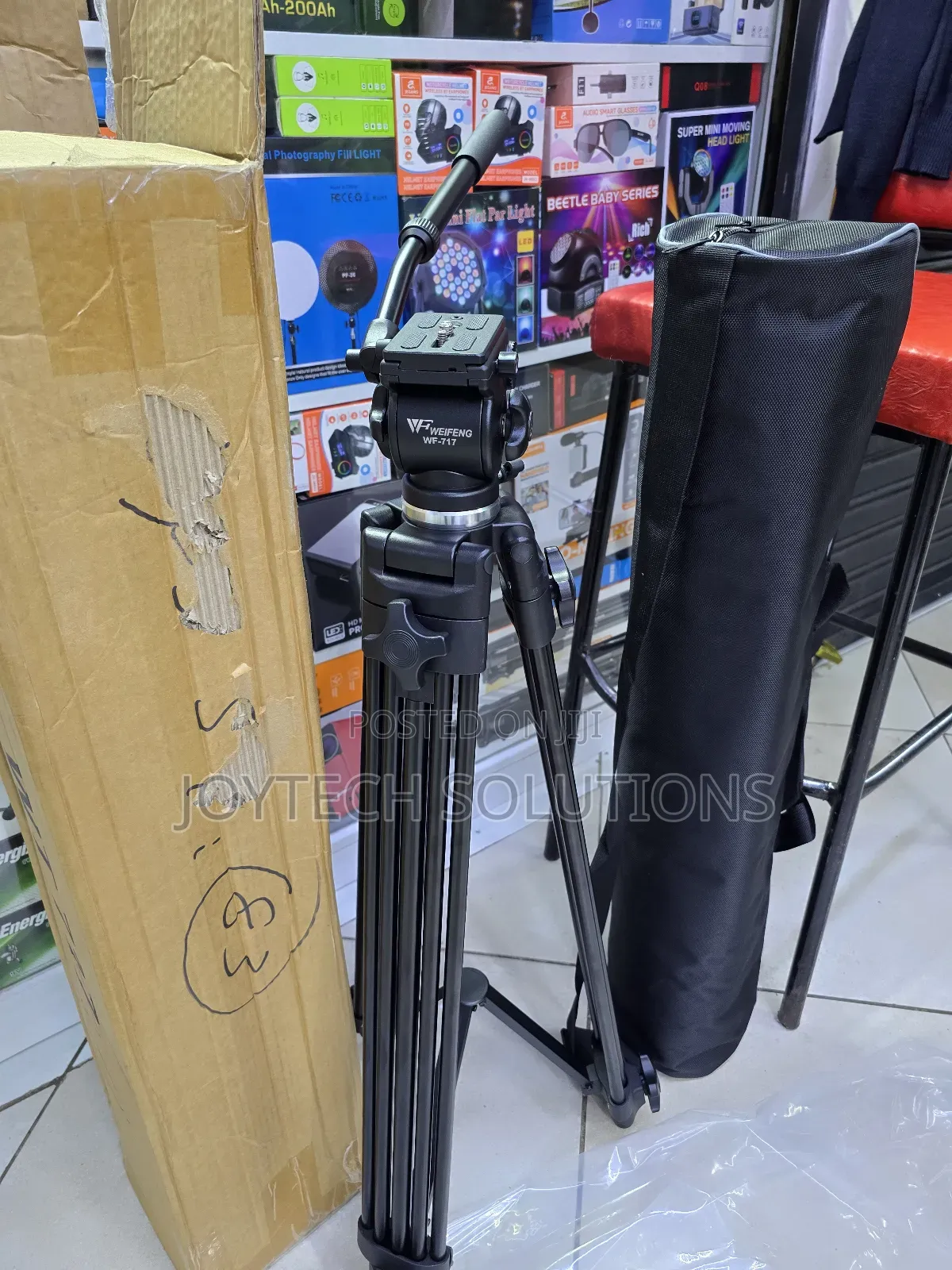 Weifeng Wf-717 Professional Tripod With Fluid Hydraulic Head.