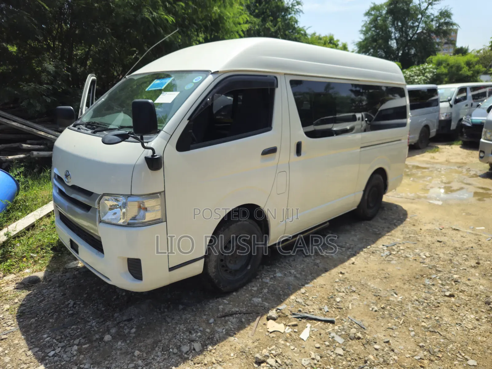 Toyota HiAce 2019 White