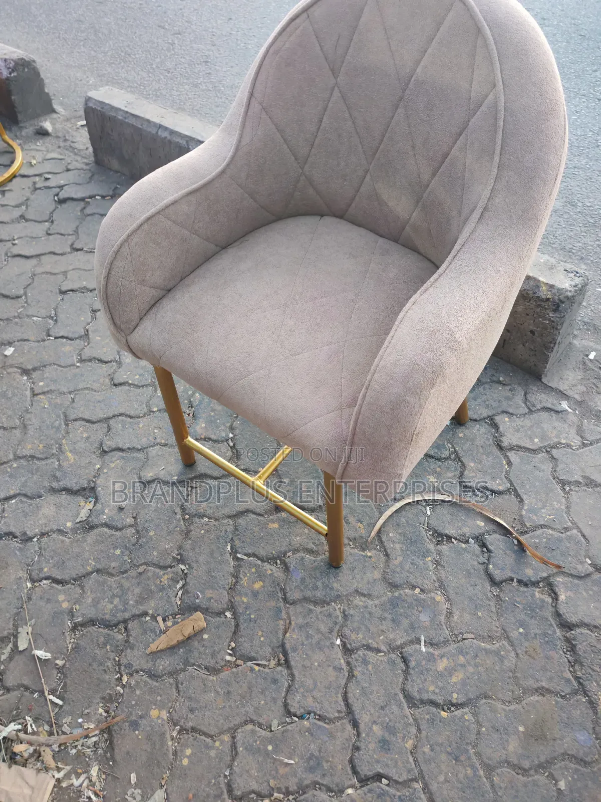 Accent Manicure Chair