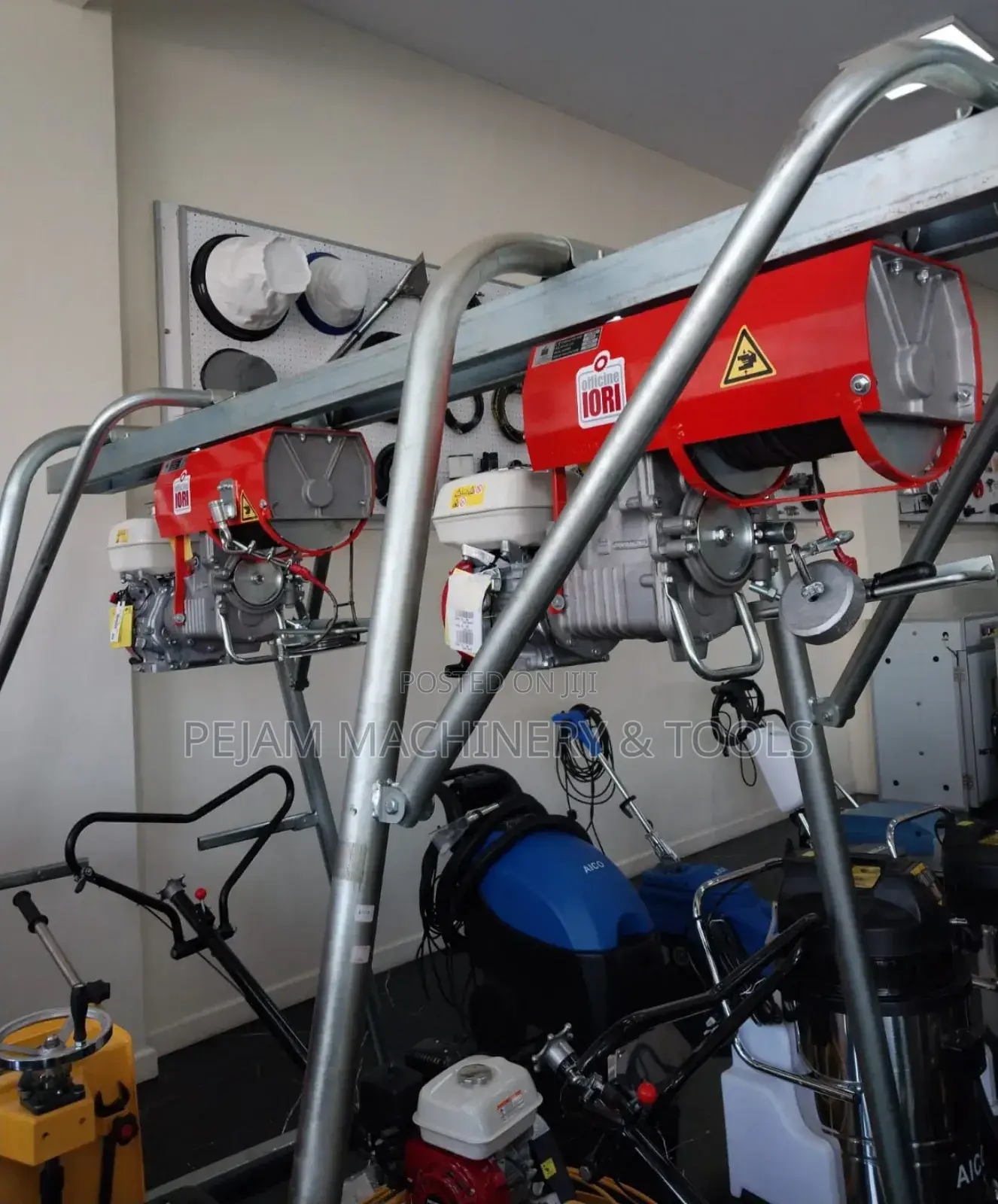 Iori Italy 1tonne/1000kgs Concrete Hoists Complete With Honda Engine