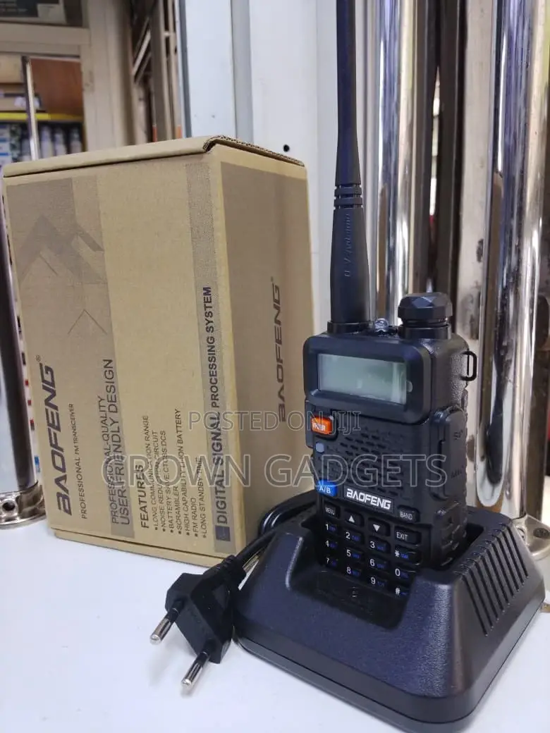 Uv-5r Two-Way Radio With VHF/Uhf for Outdoor Use