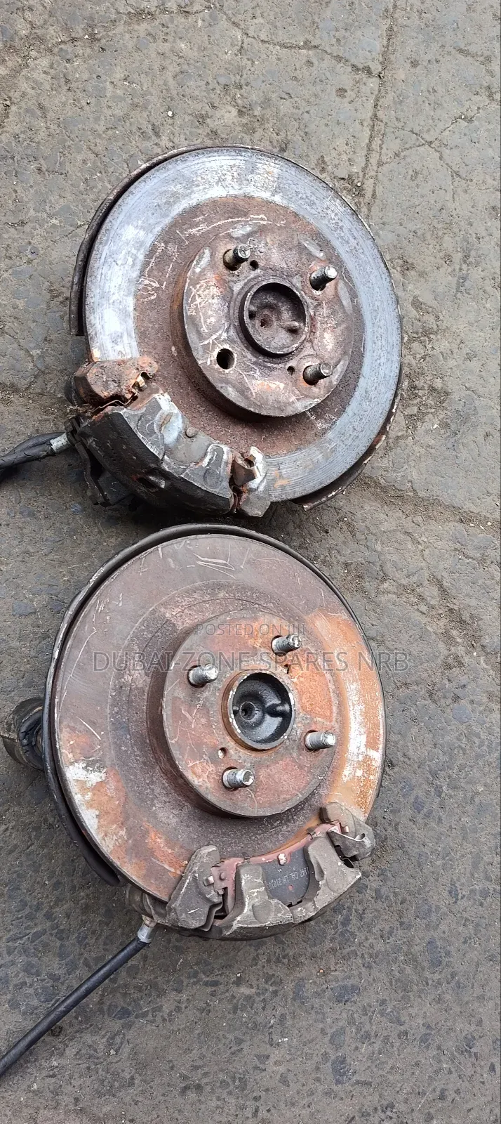 2-Rear Wheel Hubs Complete Disk Type Toyota Ae100, G-Touring.