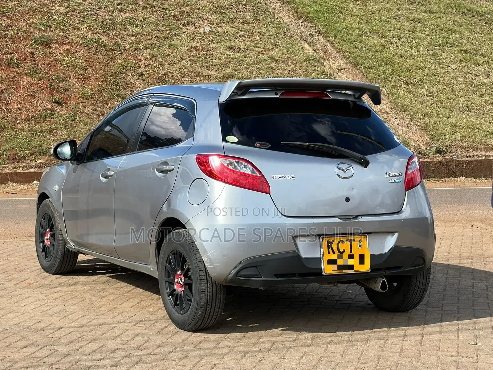 Mazda Demio 2007-2018 Spoiler