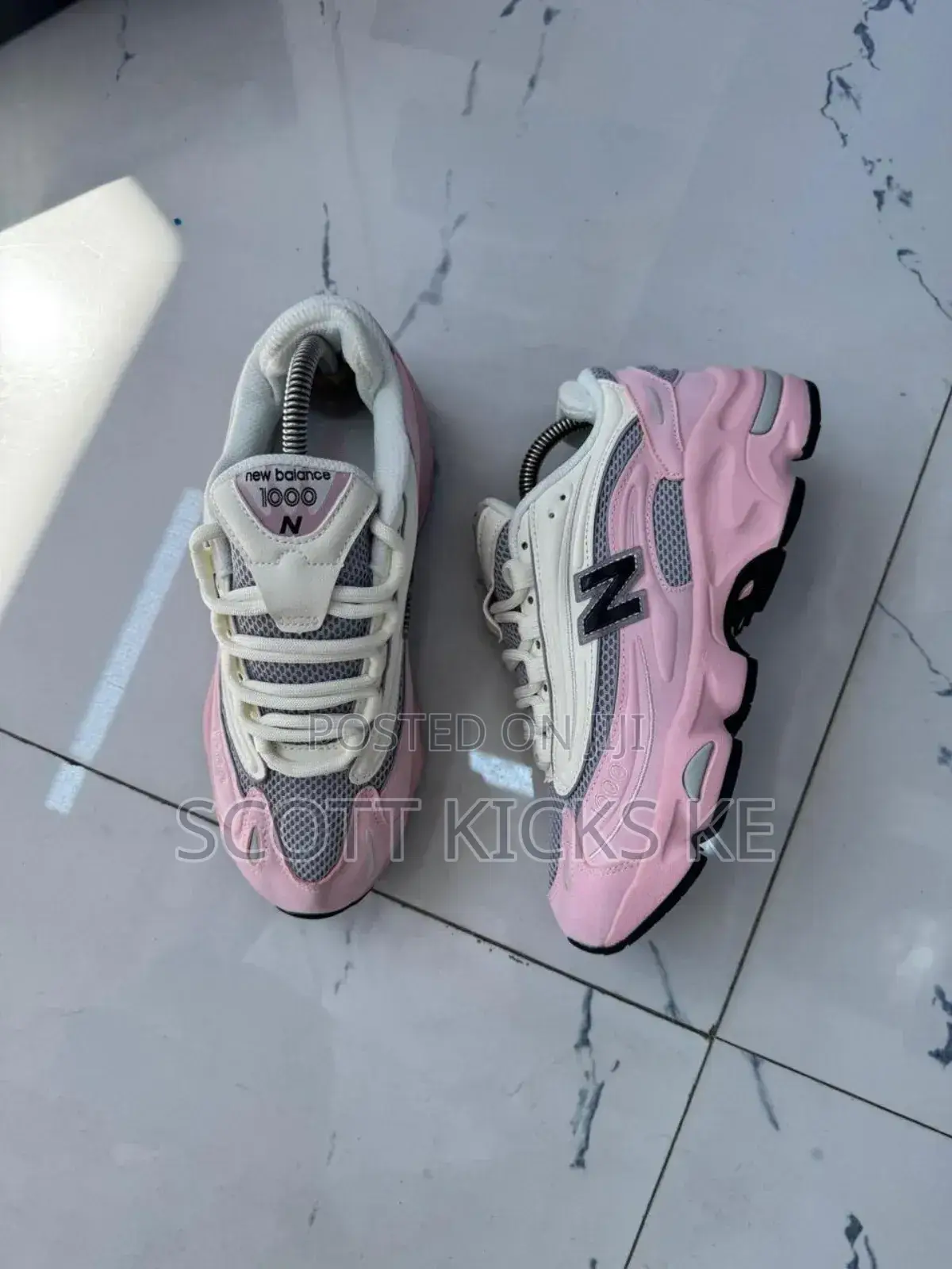New Balance 1000