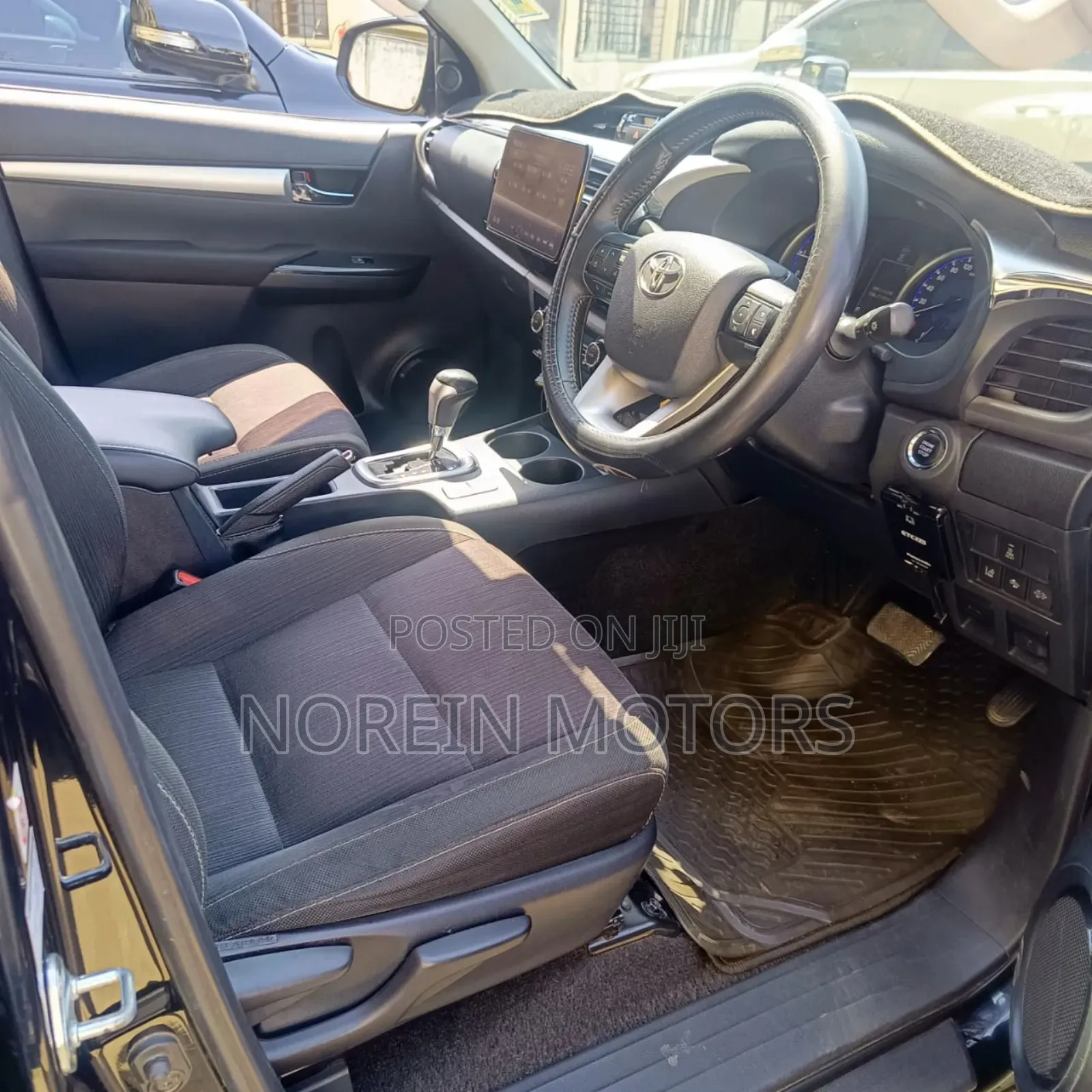 Toyota Axio 2018 Silver