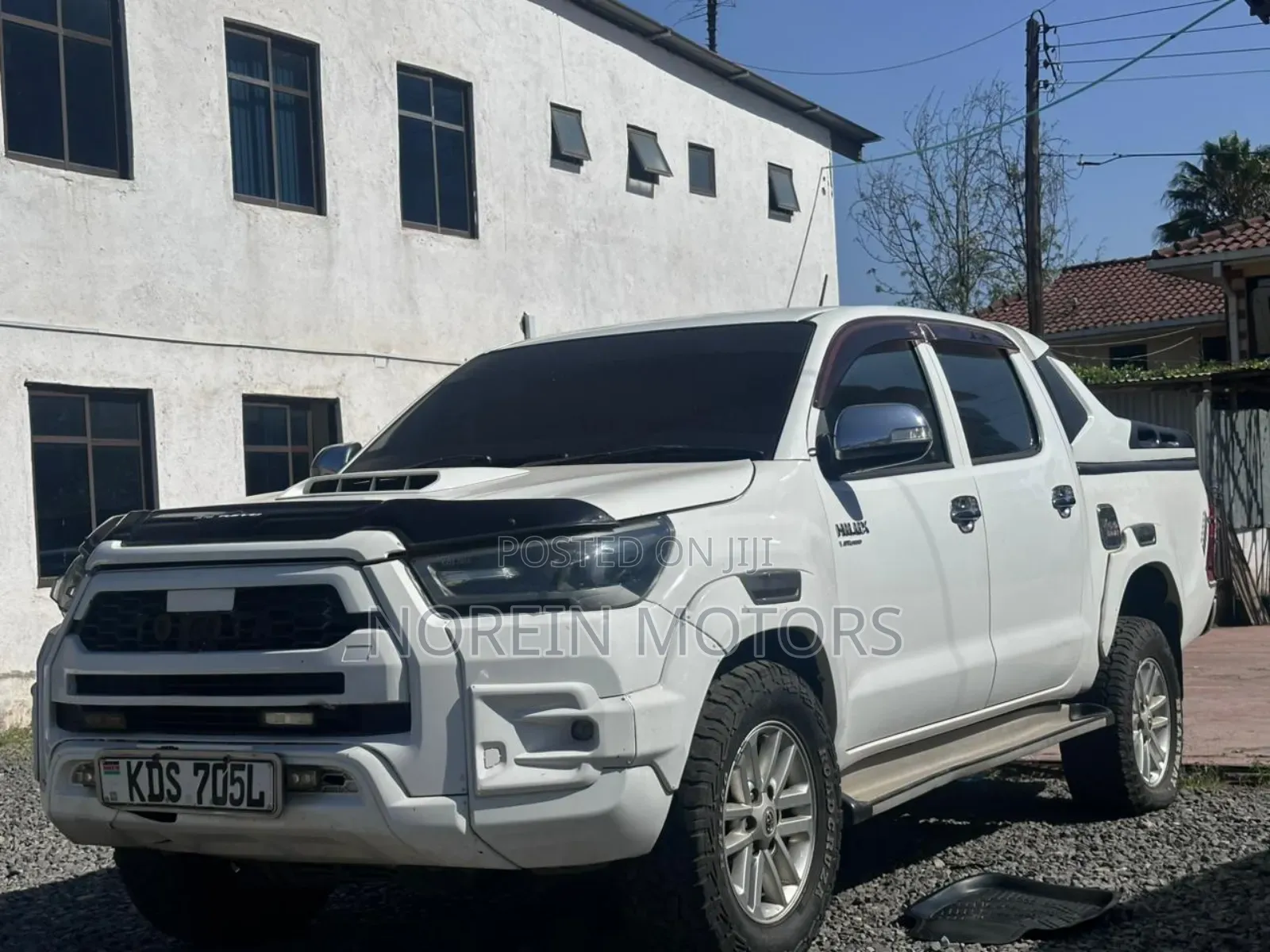 Toyota Hilux 2016 White