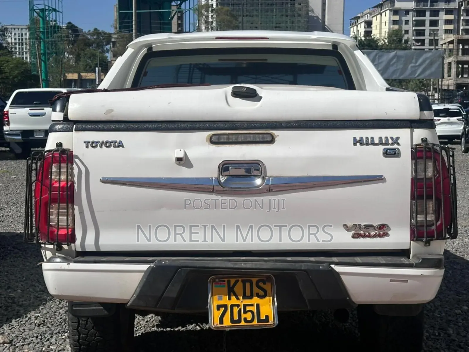 Toyota Hilux 2016 White