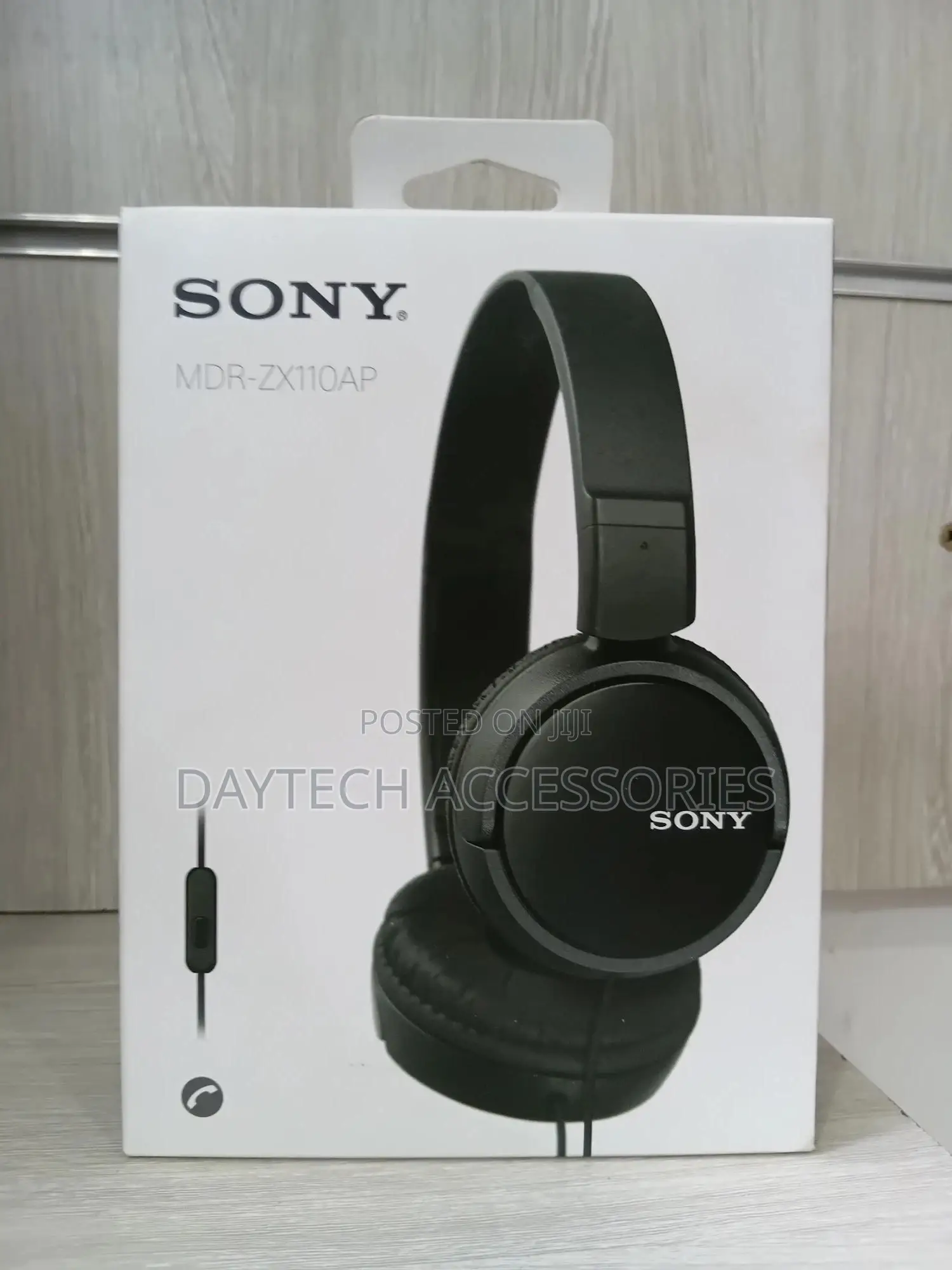 Sony on Ear Wired Headphones MDR-Zx110ap