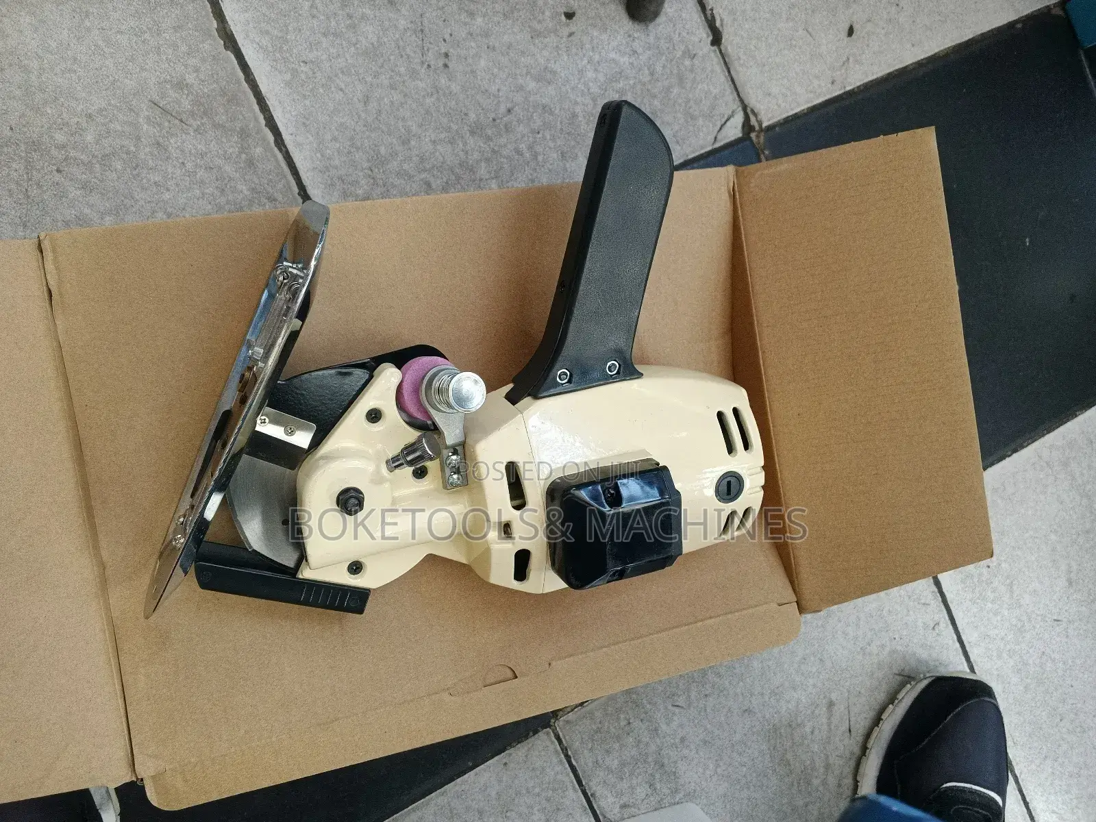 Electric Corded Cloth Cutting Machine