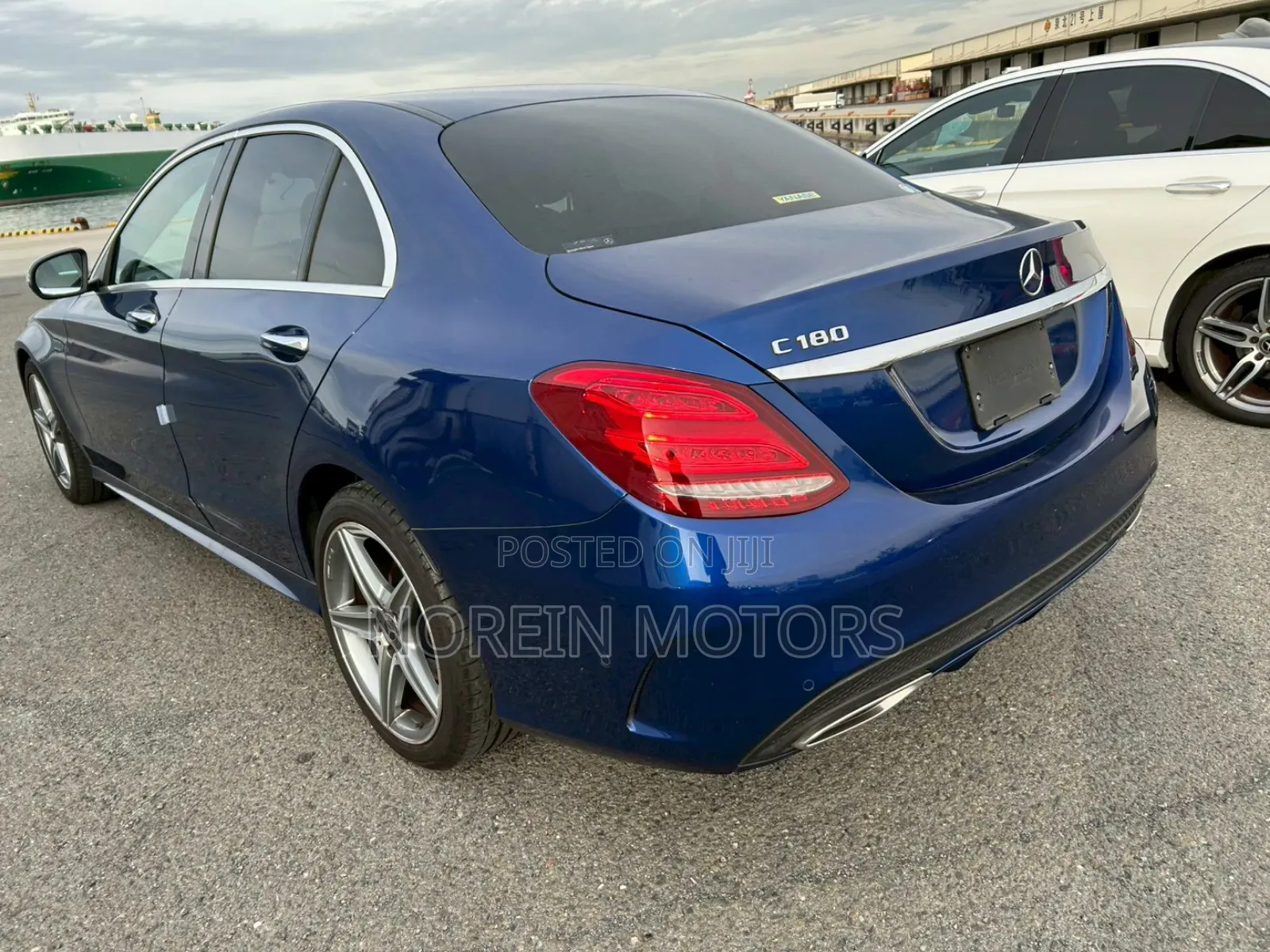 Mercedes-Benz C180 2018 Blue
