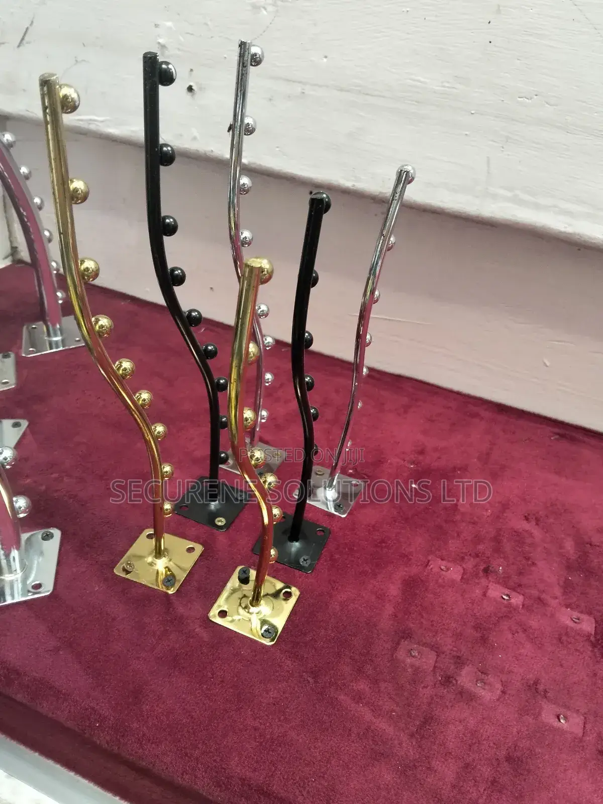 9-Ball Display Hooks/ Slatwall/ Wall-Mounted Waterfall Hangers,