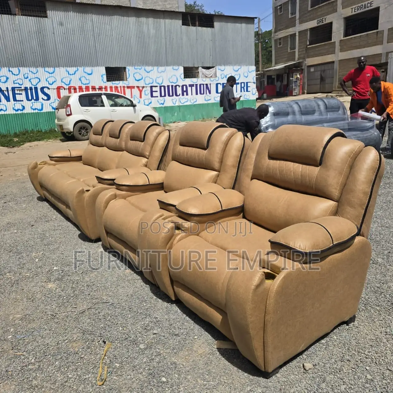 Welcoming New 5 Seater Semi Recliner 3,2