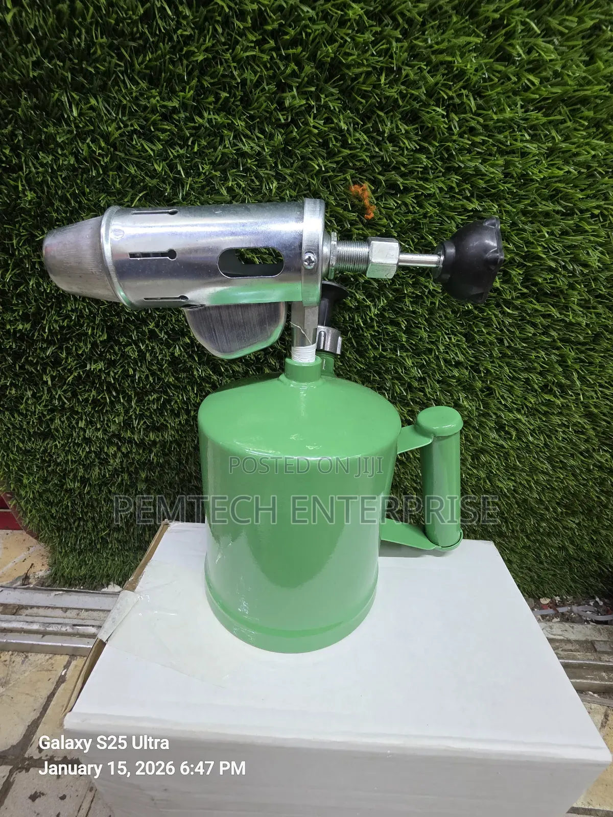 Heavy-Duty, Manually Pressurized Blowtorch