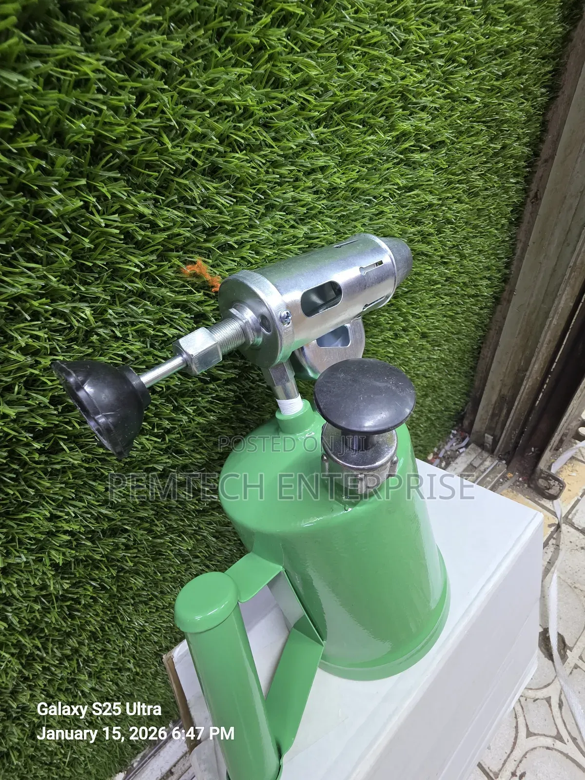 Heavy-Duty, Manually Pressurized Blowtorch