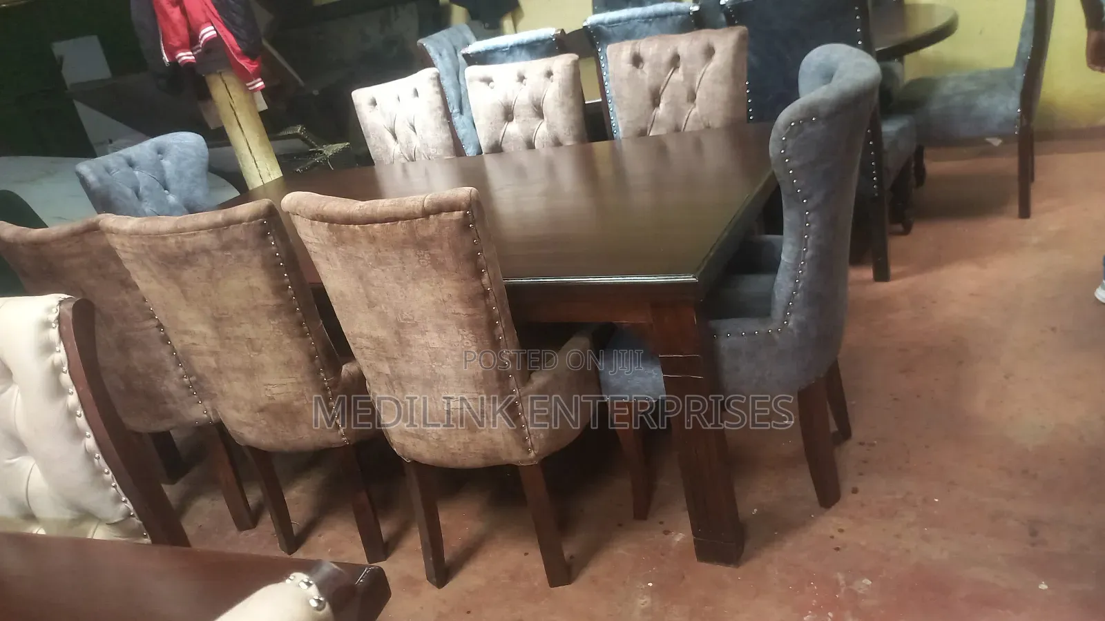 6-Seater Dinning Table Set Upholstered