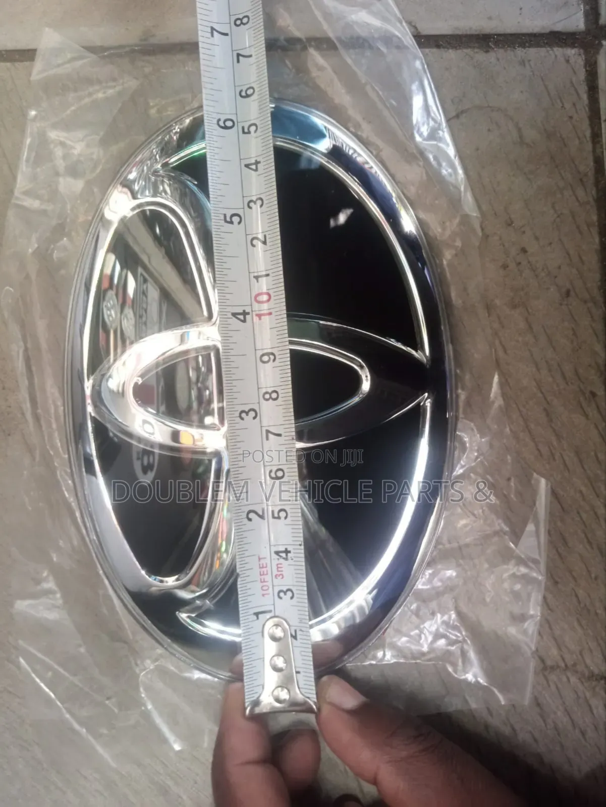 Toyota Glass Logo/Emblem For Grill Rav4/Rav 4 2019/Universal Size 16