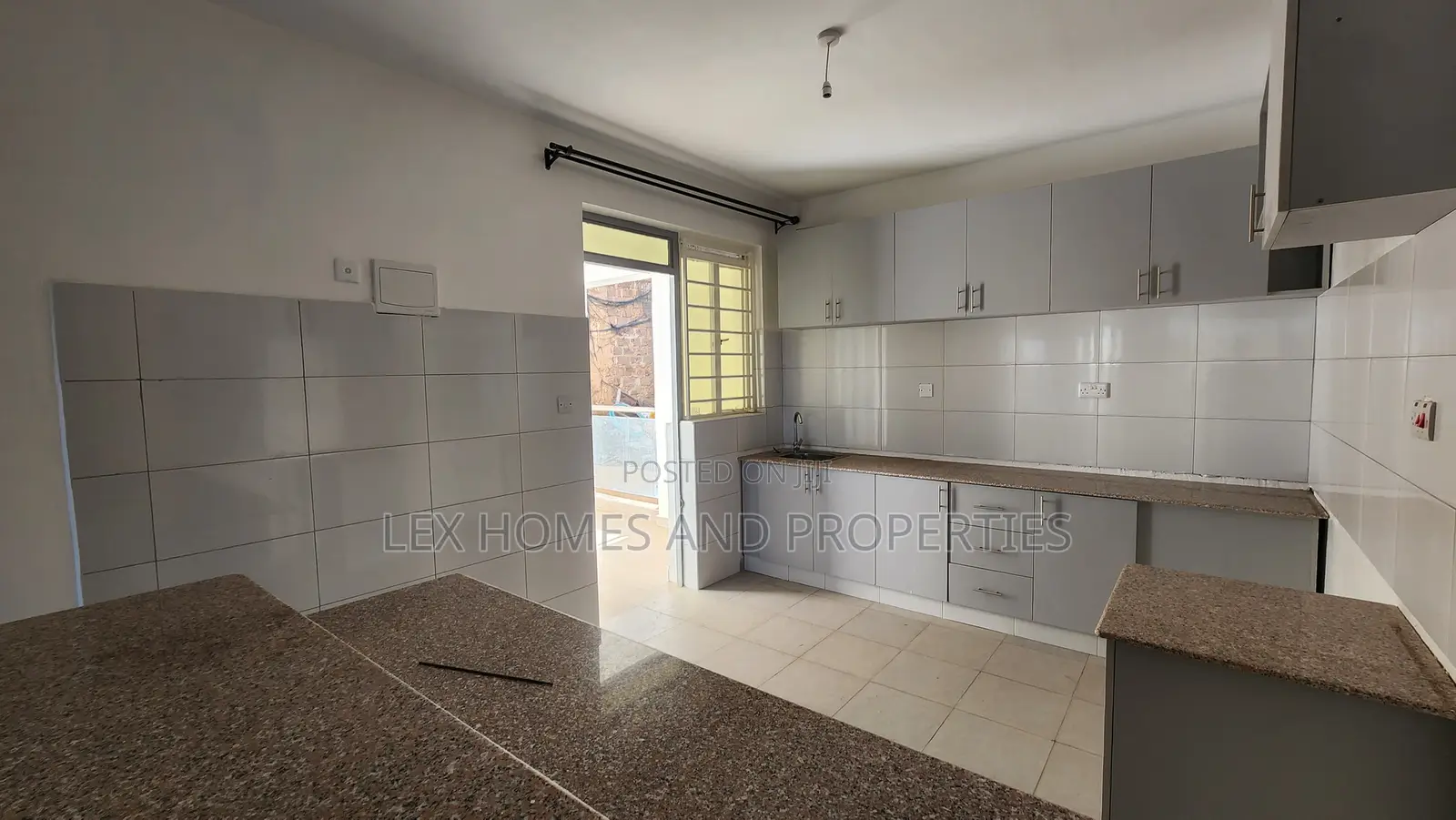 3bdrm Apartment in NkaiMurunya for rent