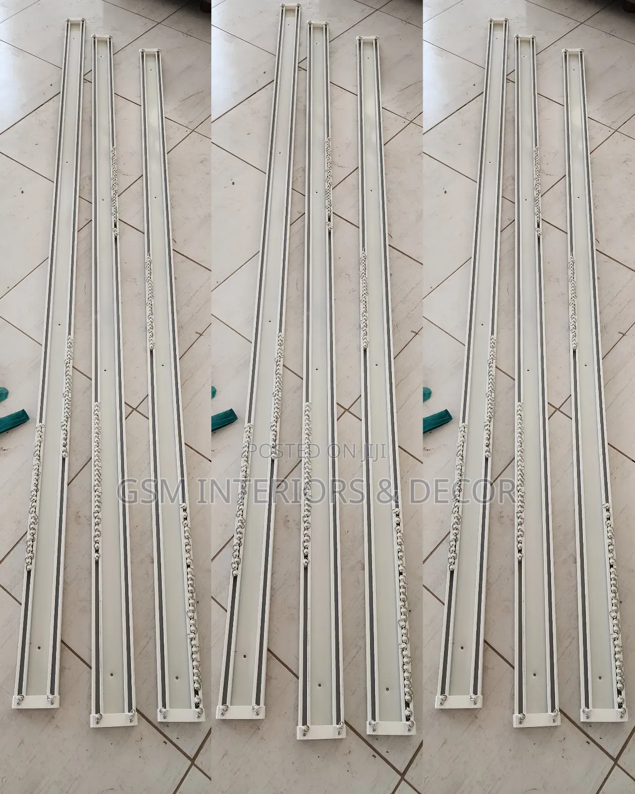 Plain White Aluminium Curtain Rails With 3d