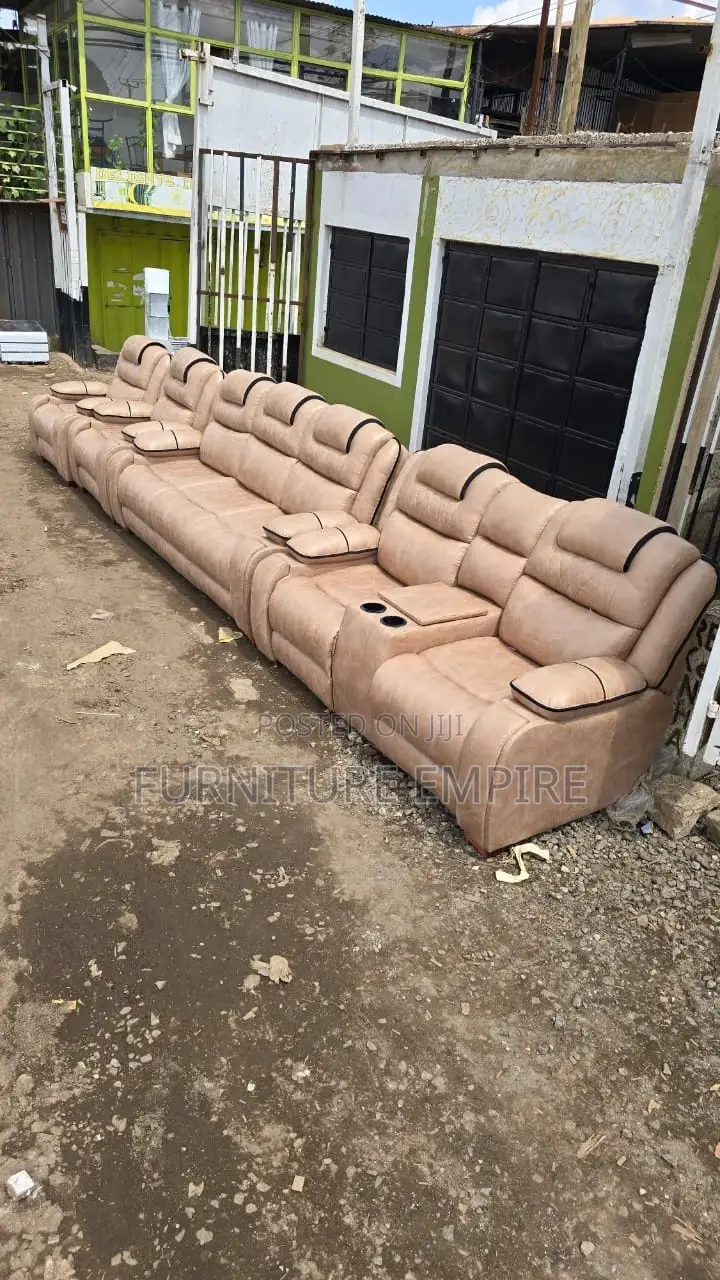 Entertaining 7 Seater Semi Recliner 3,2,1,1