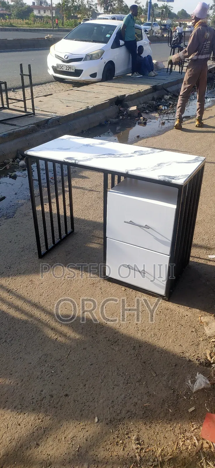 40" Long Nails Table/ Manicure Table