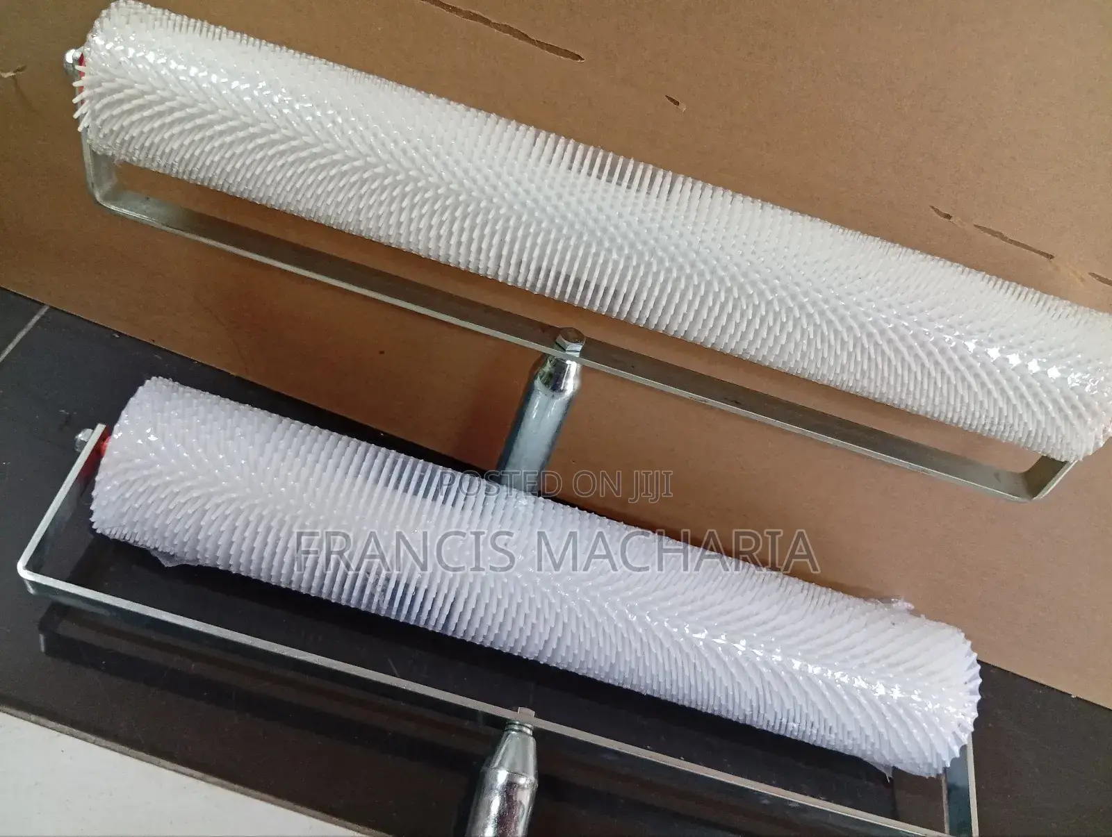 9" Spiked Roller