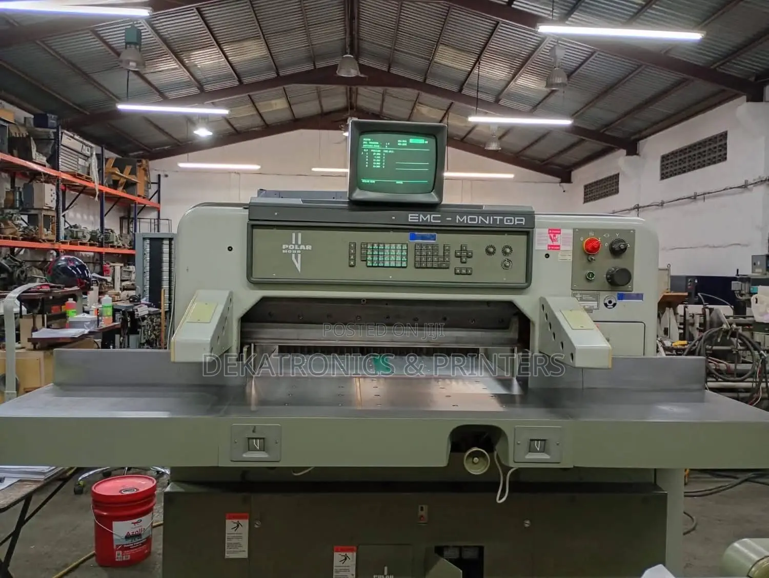 Ex-German Polar 92 Guillotine Cutting Machine